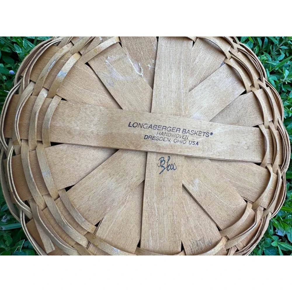 Longaberger Handwoven Round Basket Divided Plastic Liner farmcore vtg